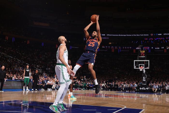 huatihui-4年1.5亿，有进攻有防守，NBA最强铁人，为何球迷说他是鸡肋？